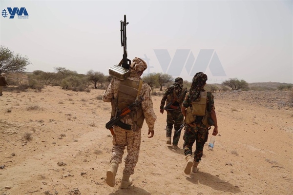 مقتل ثلاثة جنود بهجوم على ناقلات النفط شرقي اليمن