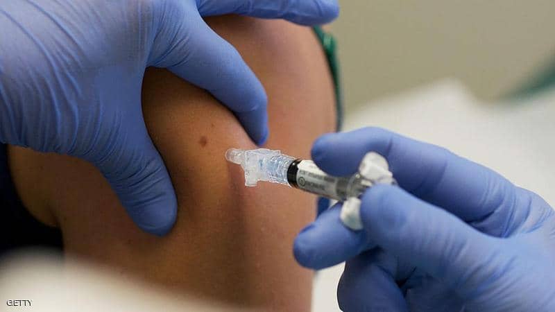 الأولى عالميا.. بريطانيا توافق على استخدام واسع للقاح كورونا