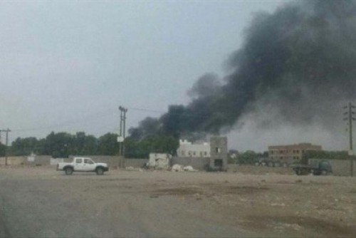 الحكومة اليمنية تدين قصفا حوثيا على سوق شعبي جنوبي الحديدة