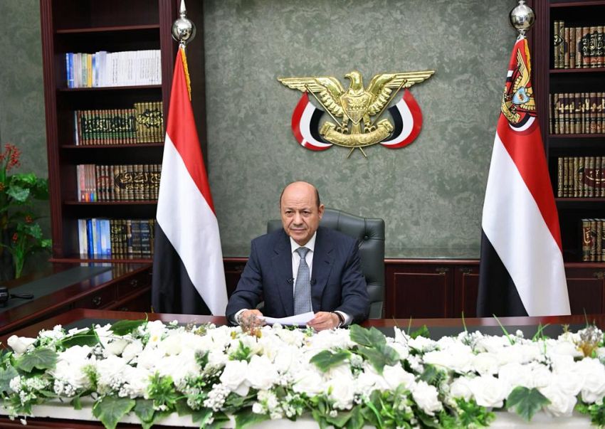رئيس مجلس القيادة الرئاسي اليمني يؤكد المضي قدما في توحيد المؤسسة