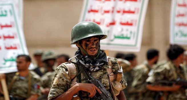 الحوثيون يدفعون بتعزيزات عسكرية كبيرة إلى تعز عقب تعثر مفاوضات فتح الطرق