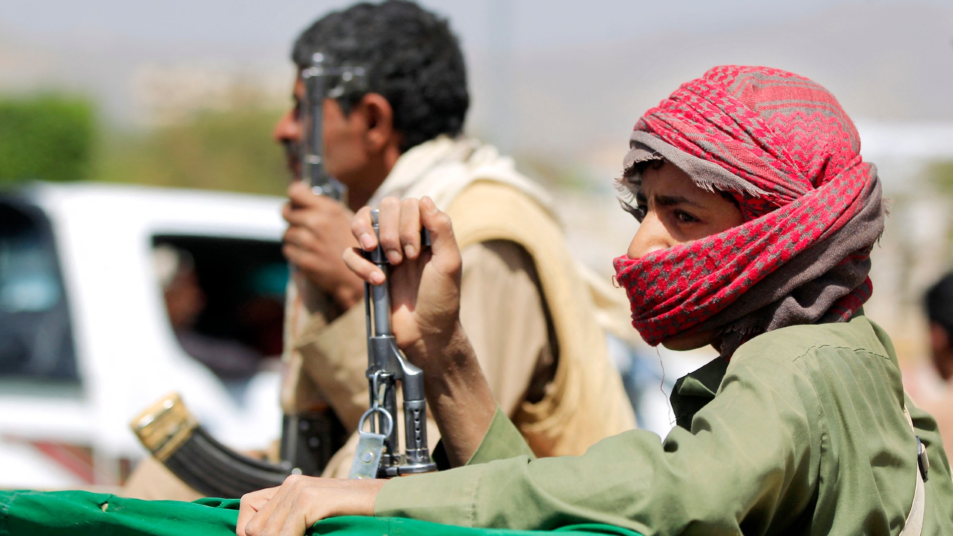 الجيش اليمني يعلن مقتل وإصابة 27 جنديا بخروقات الحوثيين للهدنة