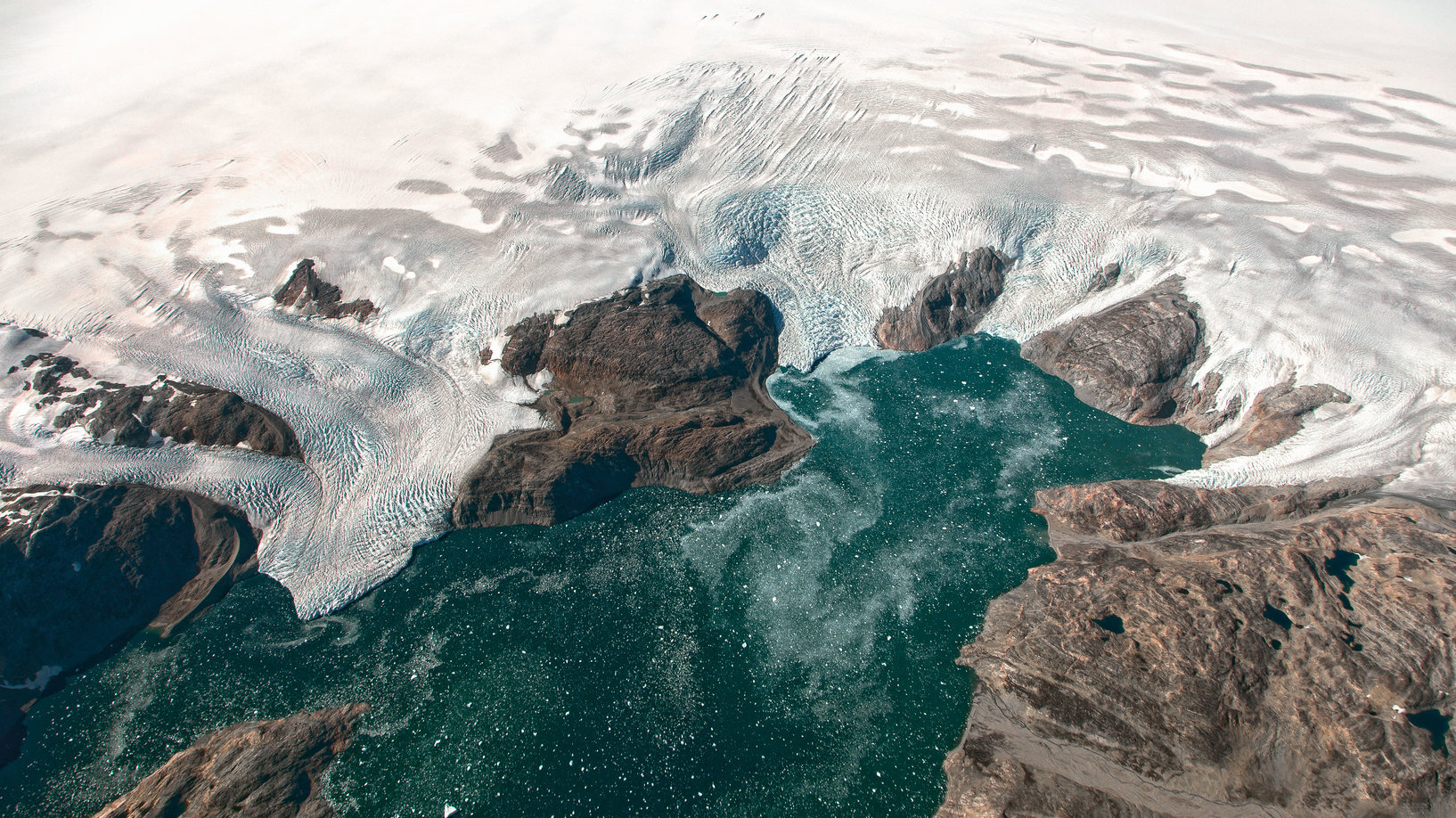 “العملاق النائم”.. تنبؤات جديدة تكشف مصير أكبر صفيحة جليدية في العالم