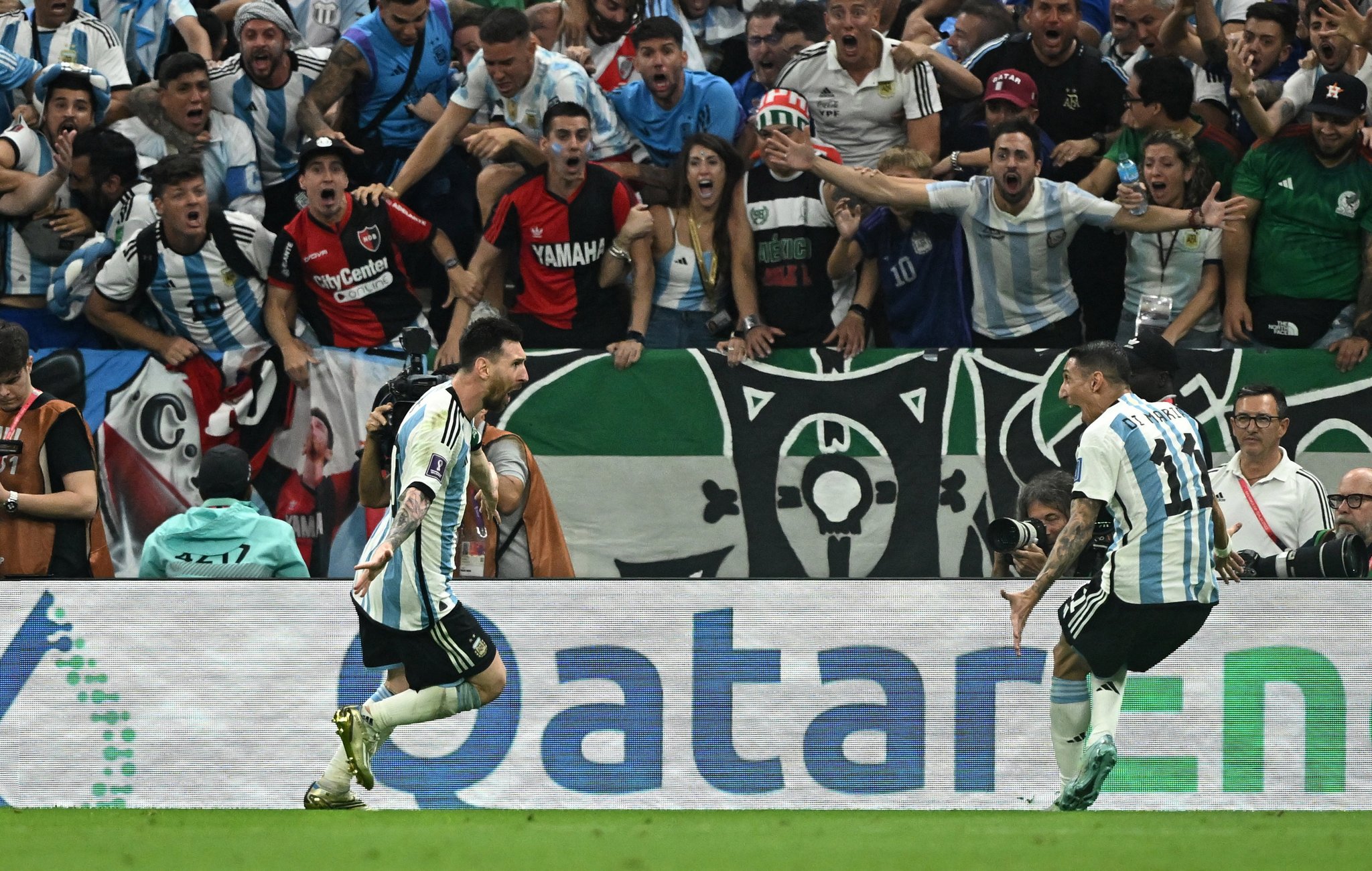 كأس العالم.. الأرجنتين بقيادة ميسي تفوز على المكسيك بثنائية نظيفة