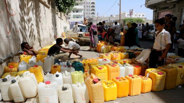 الصليب الأحمر: أكثر من 15 مليون يمني ليس بمقدورهم الحصول على المياه 