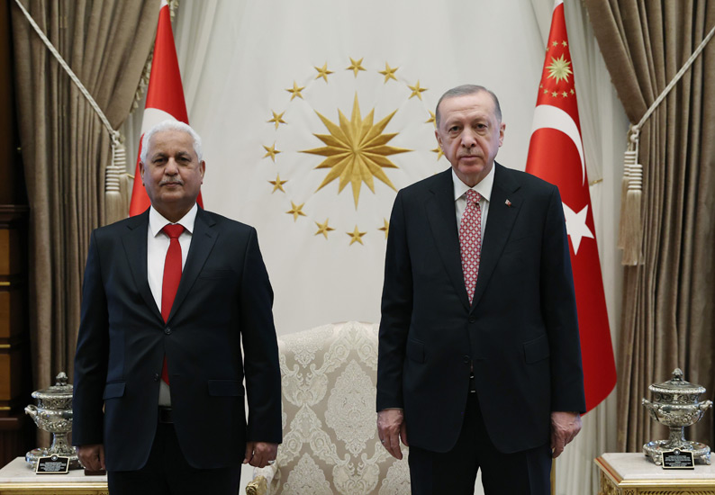 سفير اليمن لدى أنقرة يهنئ أردوغان بفوزه في الانتخابات الرئاسي التركية
