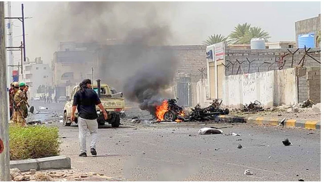 مقتل مدني في انفجار عبوة ناسفة بسيارة بعدن جنوبي اليمن