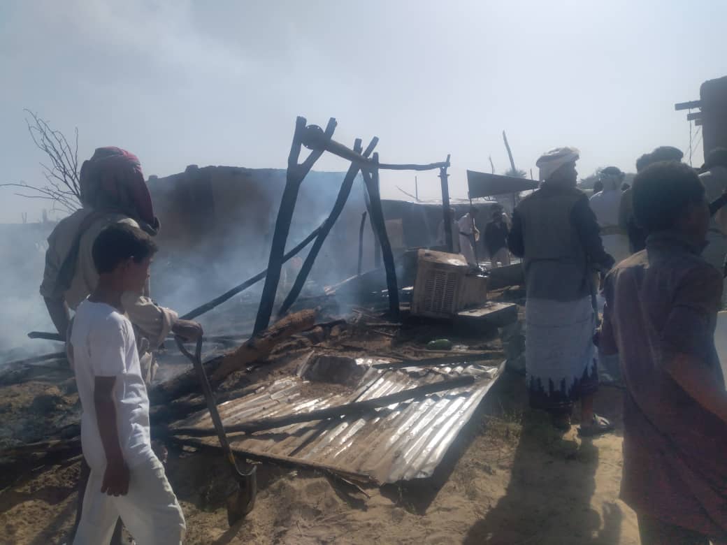 تقرير حكومي: نشوب أكثر من 34 حريقاً في مخيمات النازحين بمأرب منذ مطلع 2024