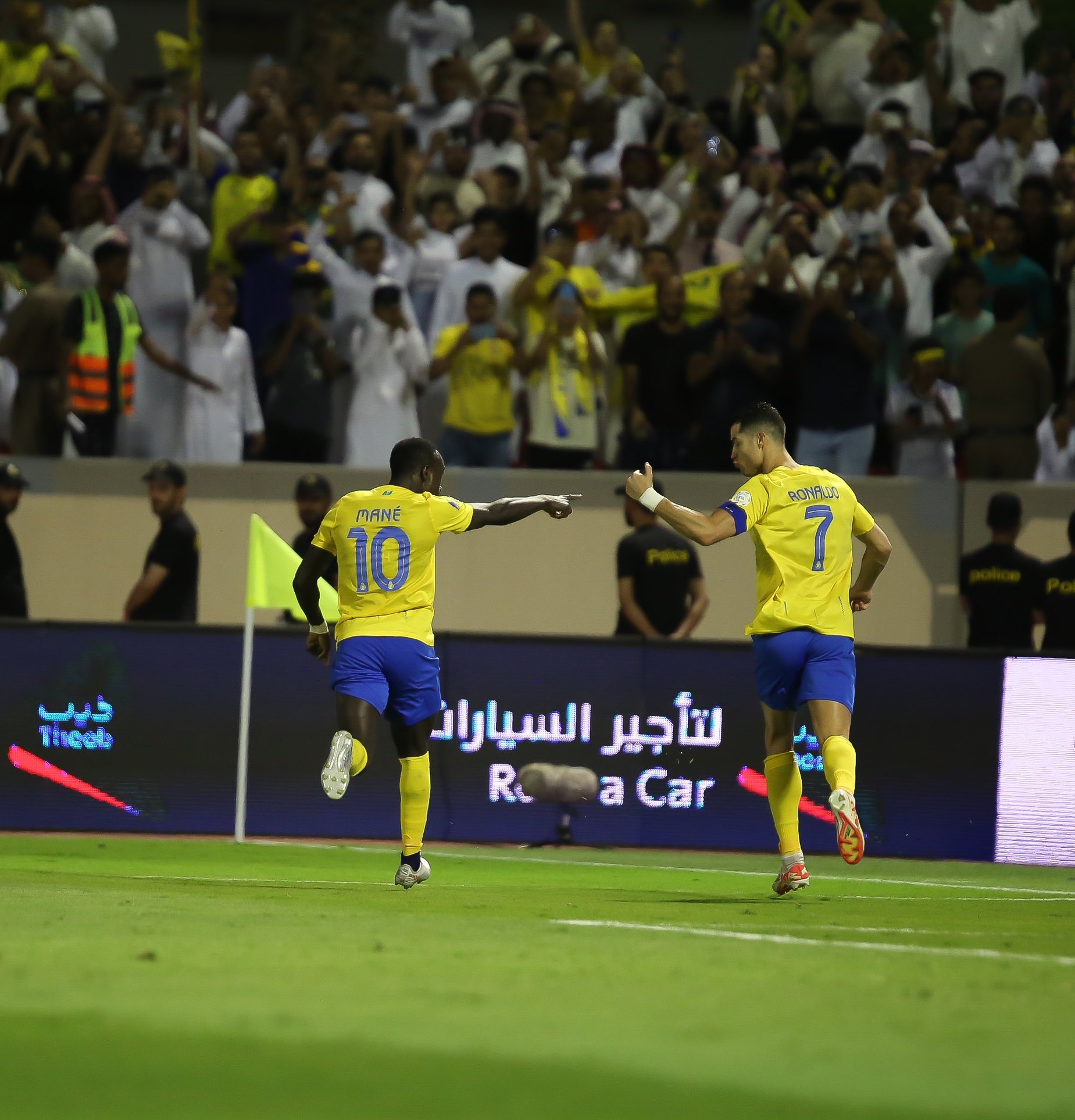 الدوري السعودي: رونالدو يقود النصر للفوز على الطائي والاتحاد يتعادل مع الفيحاء