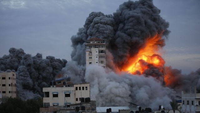 14 شهيدا وعشرات الجرحى في مجزرة جديدة استهدفت منازل الفلسطينيين بغزة