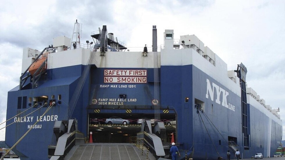 شركة الشحن البحري اليابانية “إن واي كي” تعلق مرور سفنها بالبحر الأحمر