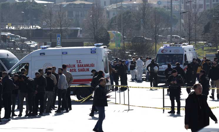 تركيا.. مقتل مسلحين اثنين وإصابة ستة أشخاص في هجوم أمام محكمة إسطنبول