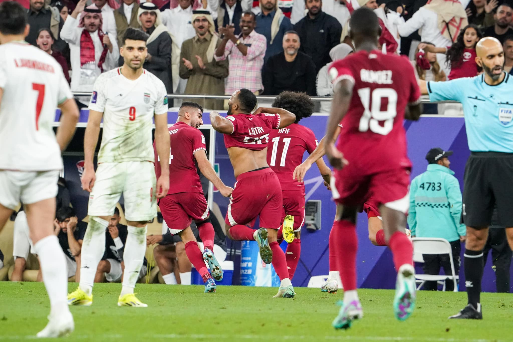 قطر تهزم إيران وتبلغ نهائي كأس آسيا 2023 لتواجه الأردن