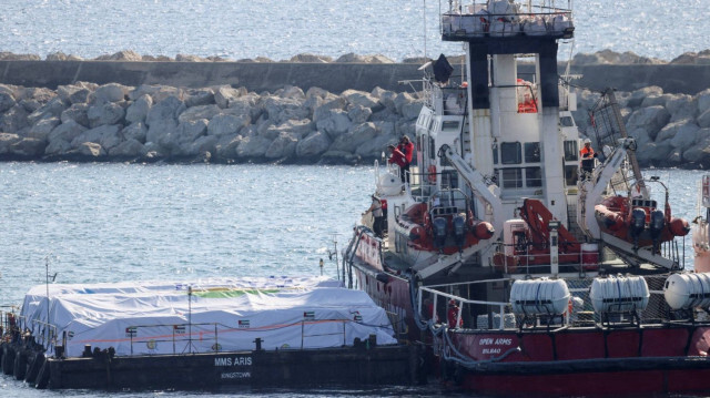 انطلاق أول سفينة إغاثية من قبرص الرومية إلى غزة