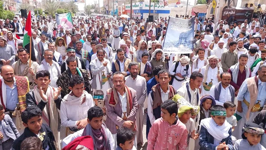 مئات الآلاف يتظاهرون في تعز ومأرب ومدن يمنية أخرى دعما لغزة