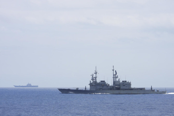 سفينة عسكرية يونانية تعترض طائرتين مسيرتين للحوثيين في البحر الأحمر