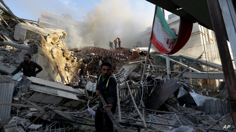 بلومبرغ: قصف قنصلية طهران ينقل “حرب الظل” بين إسرائيل وإيران لمرحلة جديدة