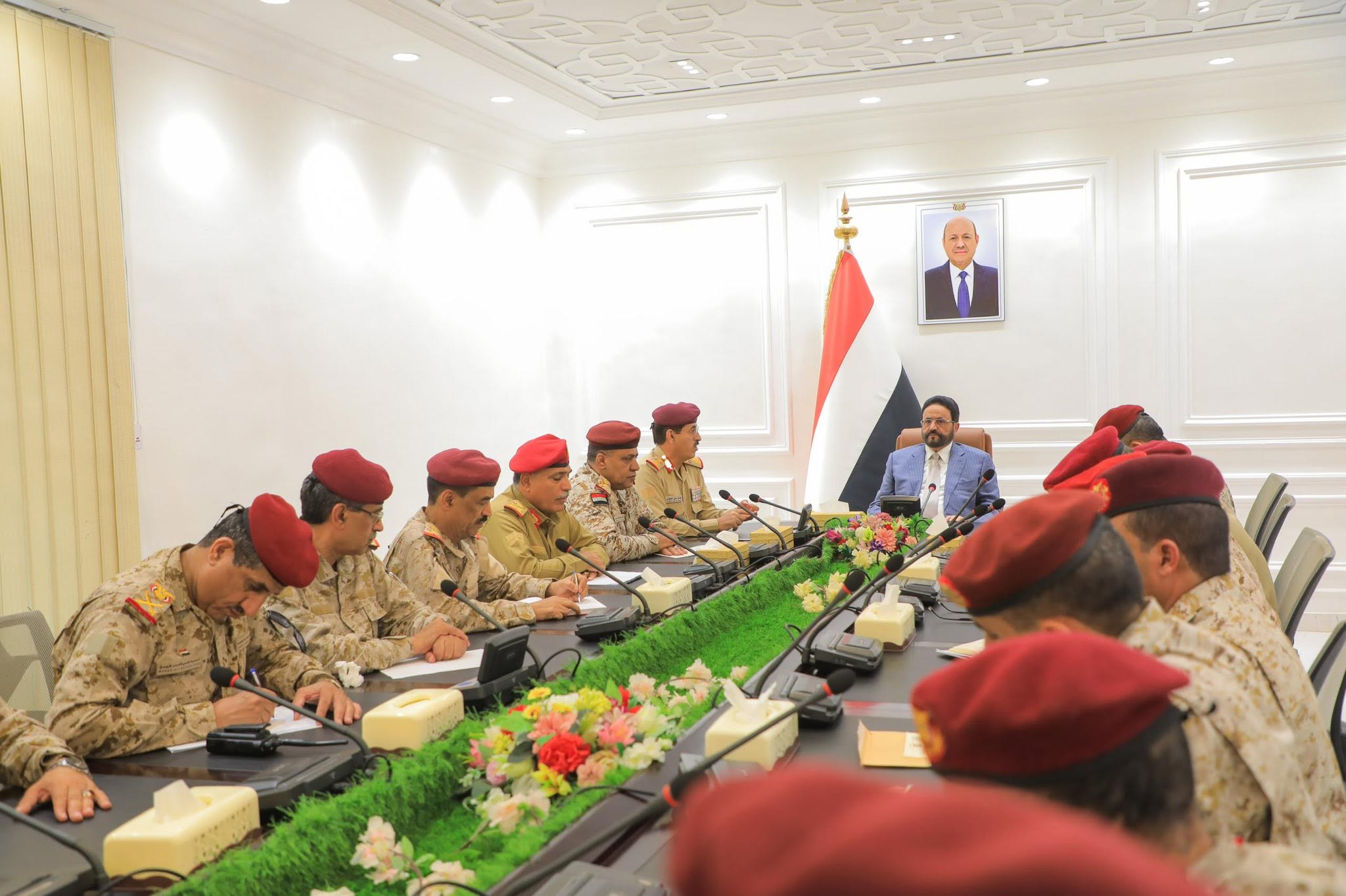 في الخدمة العسكرية بالمأرب.. عضو مؤهل يمني يشدد على الجاهزية القتالية