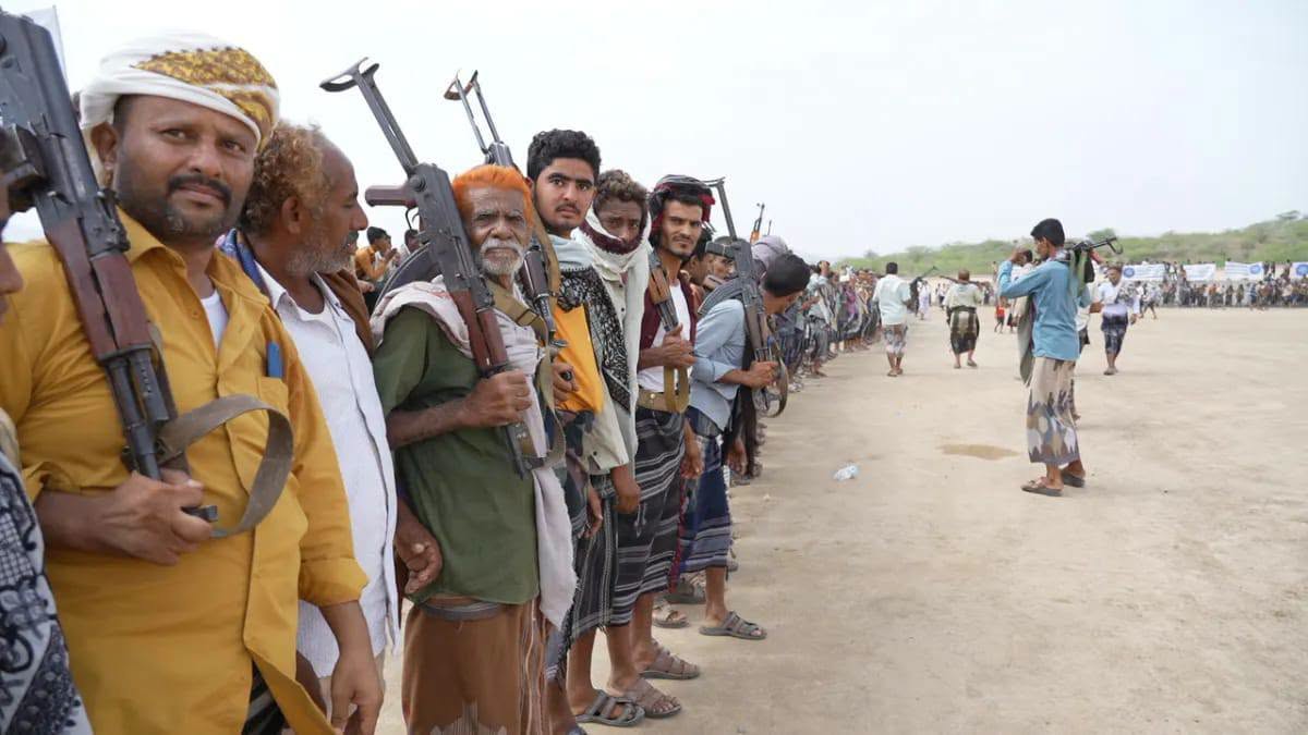 تحشيد شعبي مسلح بمديريات العمل “طارق صالح” في الساحل الغربي لليمن تحشيد شعبي مسلح بمديريات العمل “طارق صالح” في الساحل الغربي لليمن